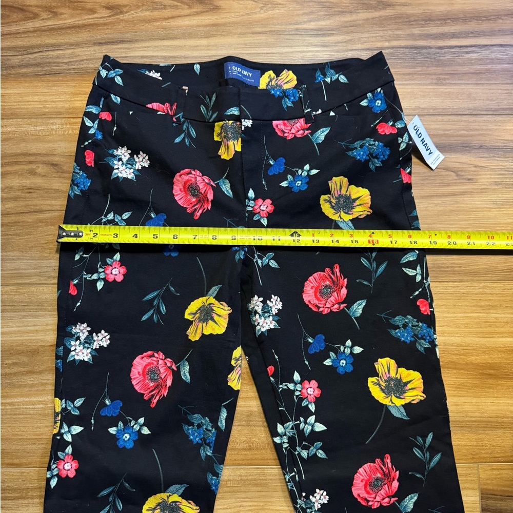 NWT Old Navy Black Floral Straight Leg Pants Size 10 Tall - Picture 3 of 10